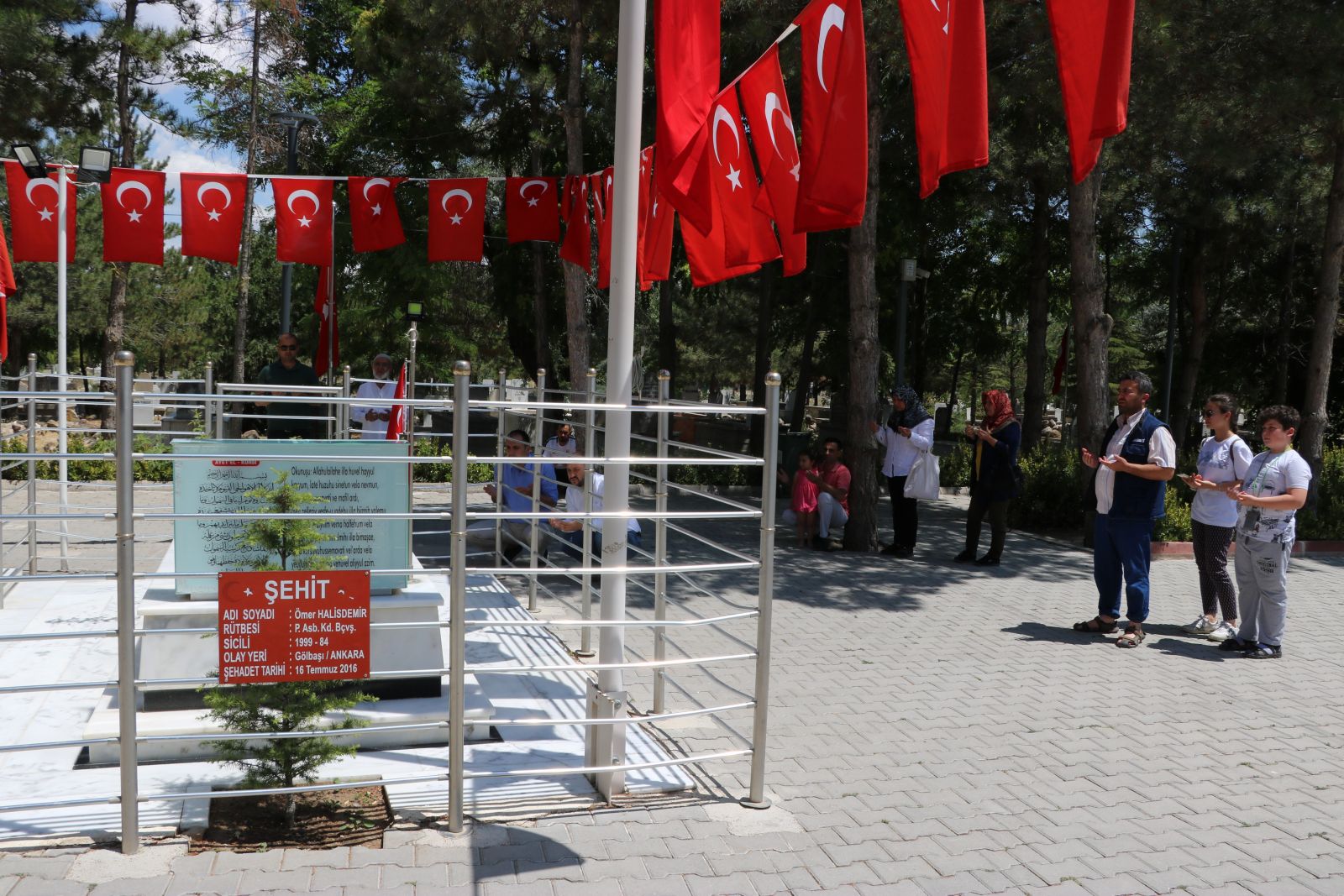 15 Temmuz yıl dönümünde Halisdemir’e ziyaretçi yoğunluğu